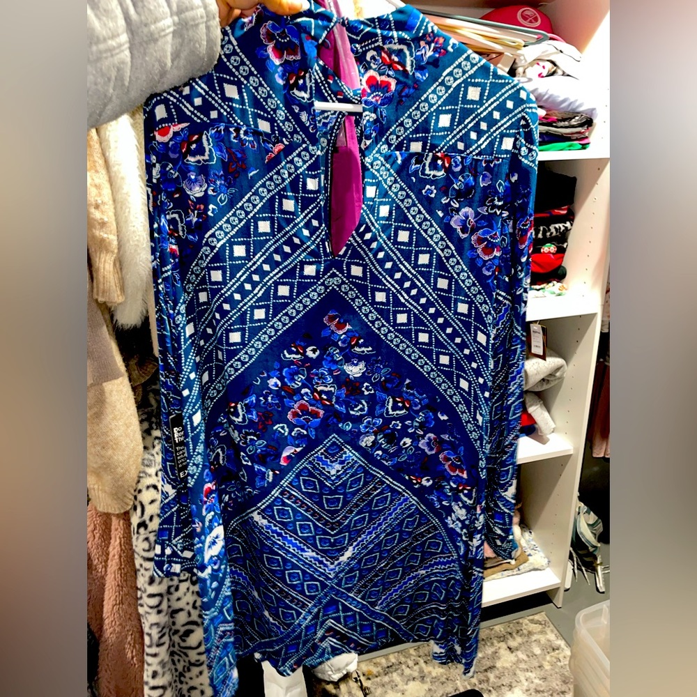 Blue “mom” dress from Express, brand new, color blue with floral print